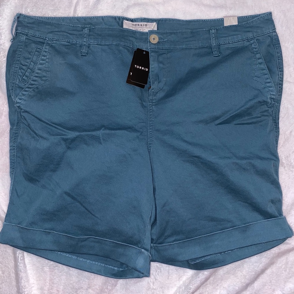 Torrid short